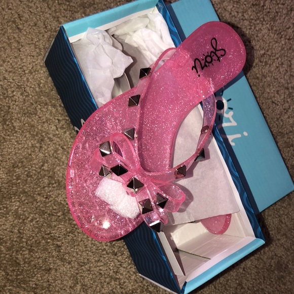 Sold - Picture 2 of 3